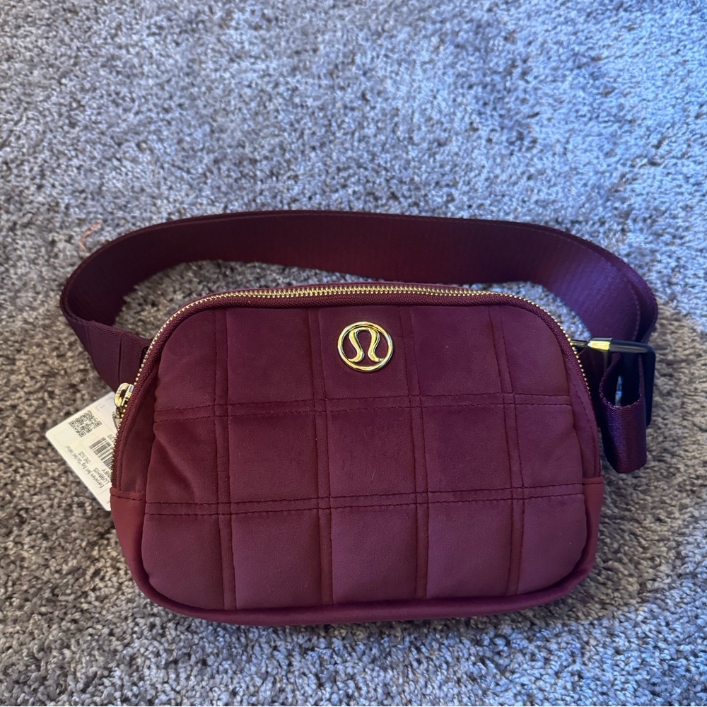 NWT - Lululemon quilted velour belt bag